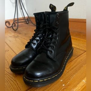 Doc Martins Airwair size 5